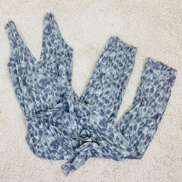 Anthropologie Cloth & Stone Olive Green Jumpsuit M - Picture 2 of 7